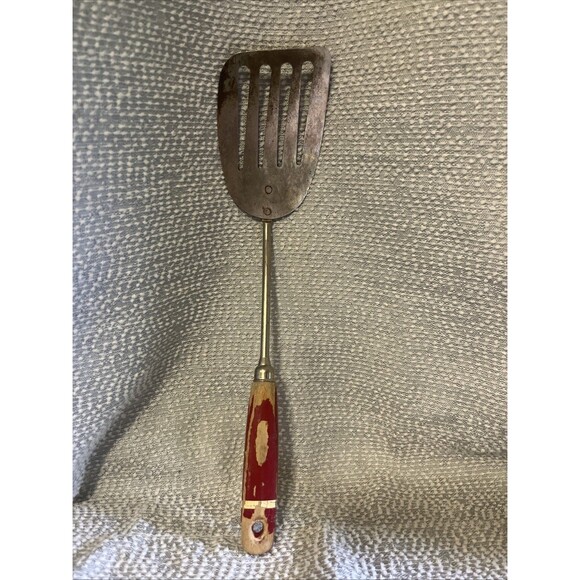 Vintage EKCO A&J Slotted Angled Metal Spatula With Red Wooden Handle USA 13.5” - Picture 1 of 6